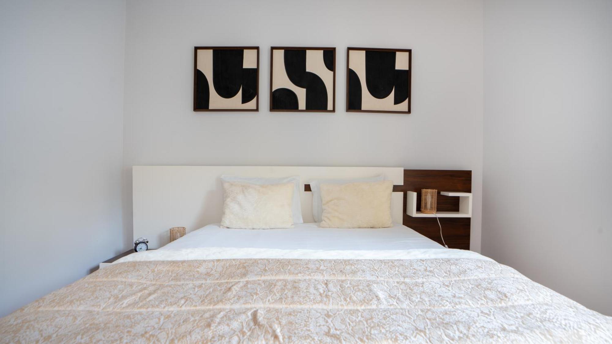 Apartment Deluxe Living By Lovelystay *
